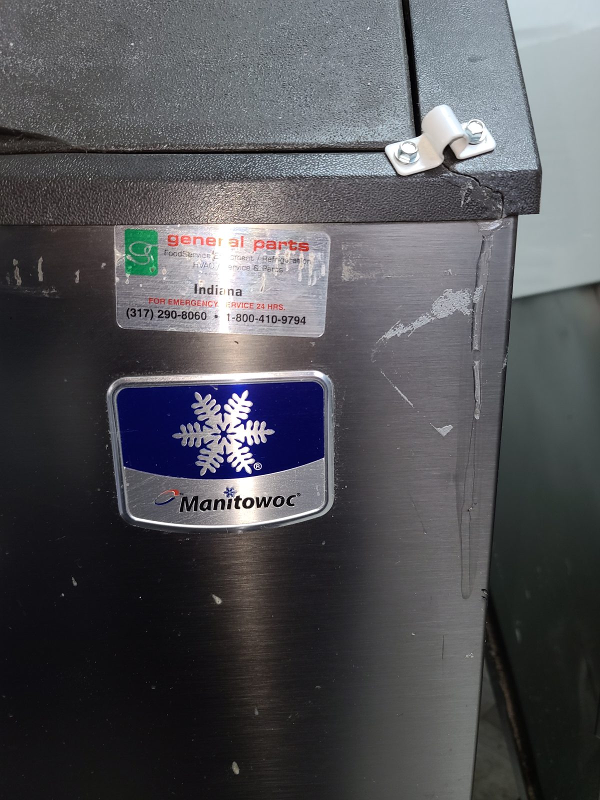 Refrigerator repair job photo